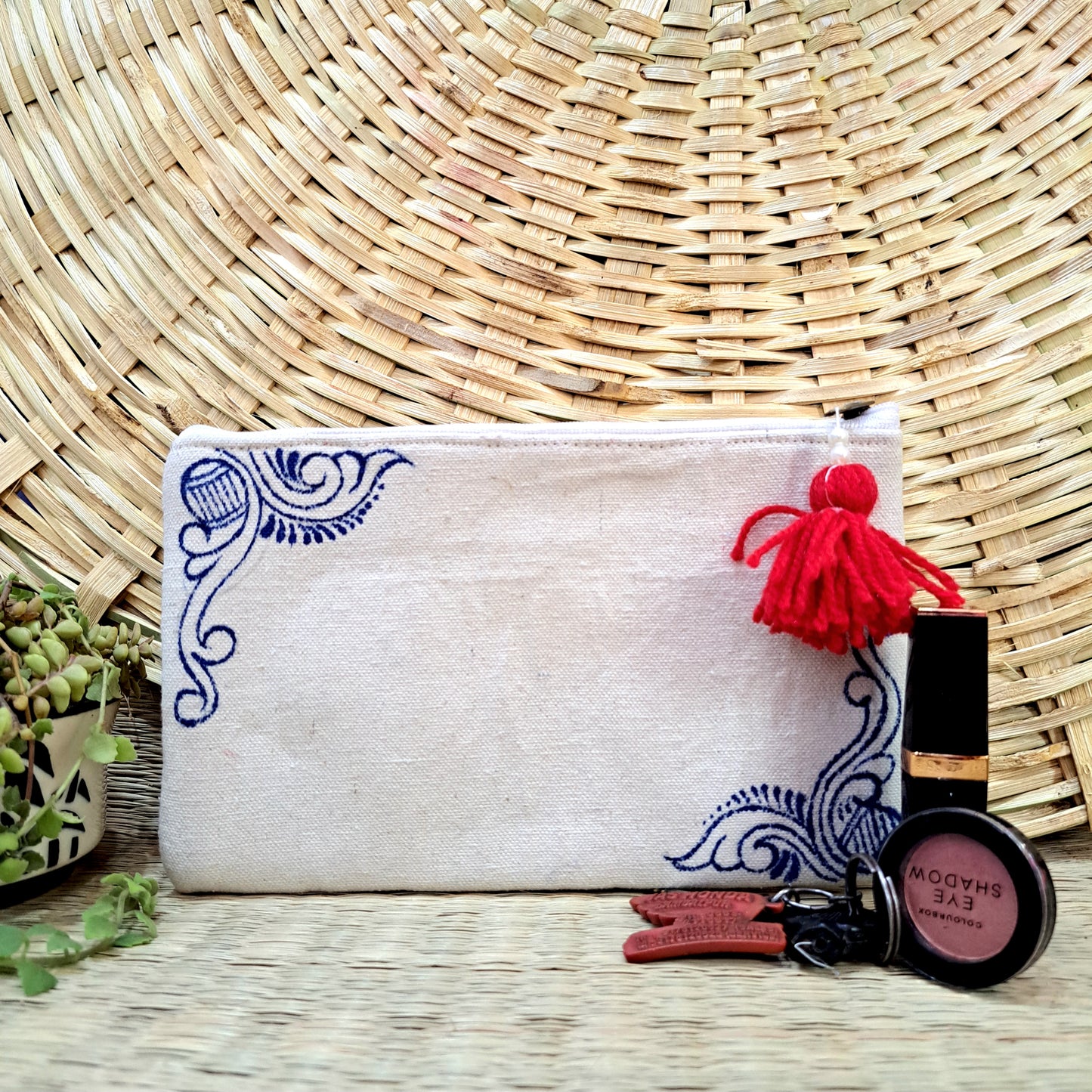 Sanskriti Ruchi Clutch